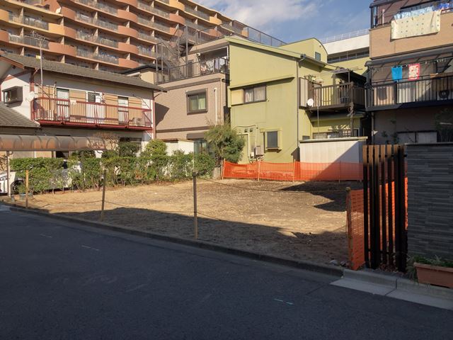 神奈川県川崎市幸区塚越の工場跡地地中埋設物撤去工事後の様子です。